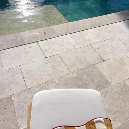 Maison Majorine - L Atelier - Charme Et Piscine Pres D'avignon Lejlighed