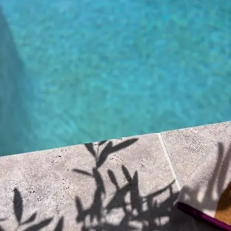 Lejlighed Maison Majorine - L Atelier - Charme Et Piscine Pres D'avignon